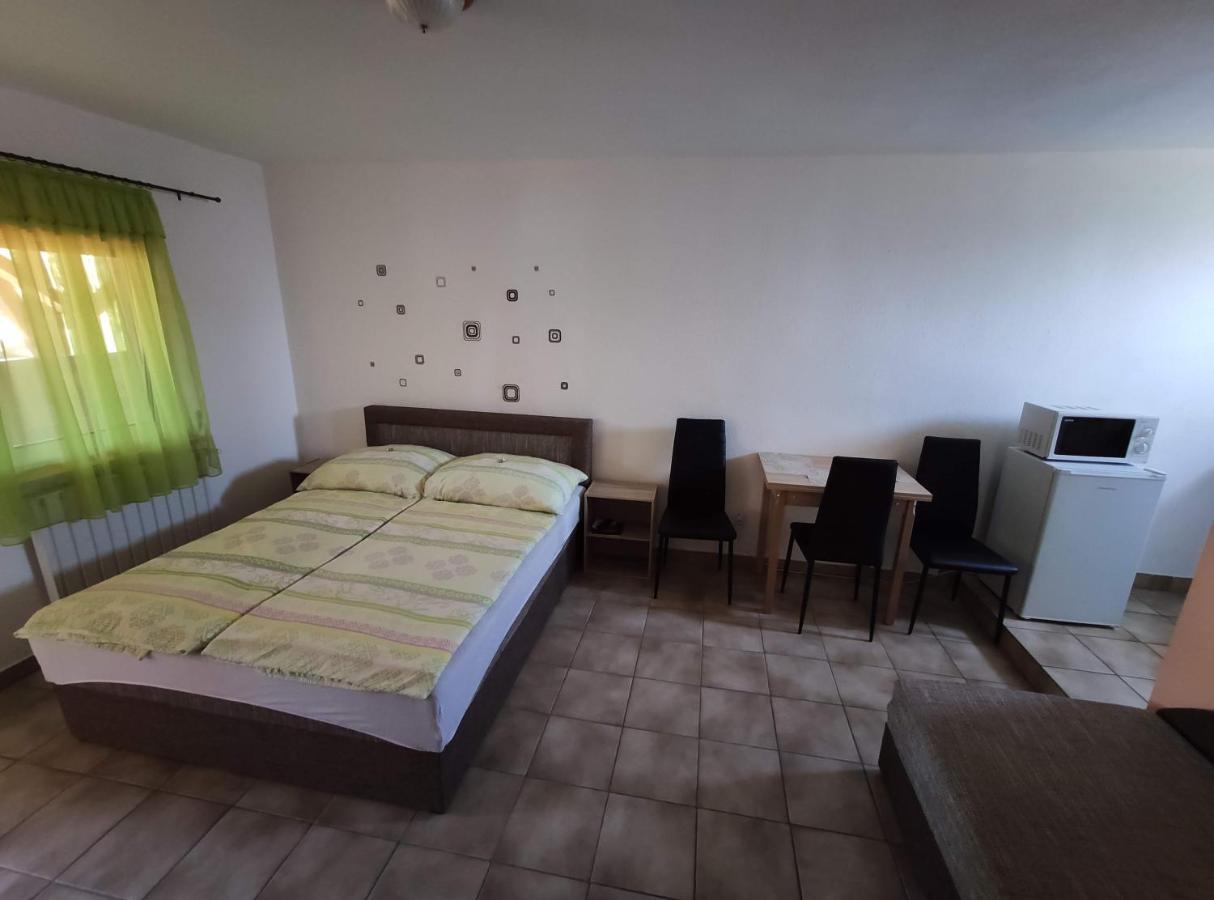Vasti Apartman Siofok Luaran gambar