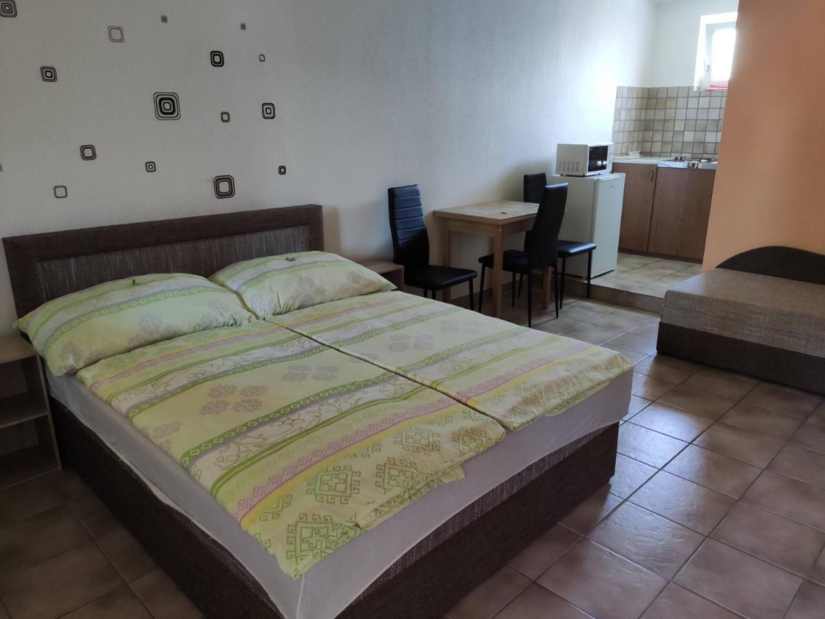 Vasti Apartman Siofok Luaran gambar