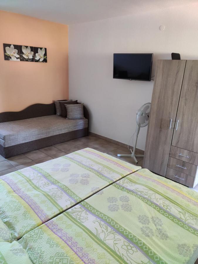 Vasti Apartman Siofok Luaran gambar