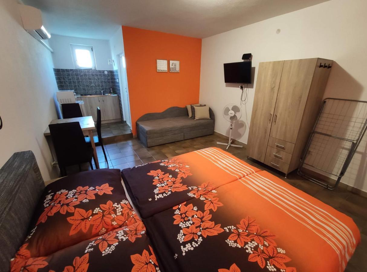 Vasti Apartman Siofok Luaran gambar