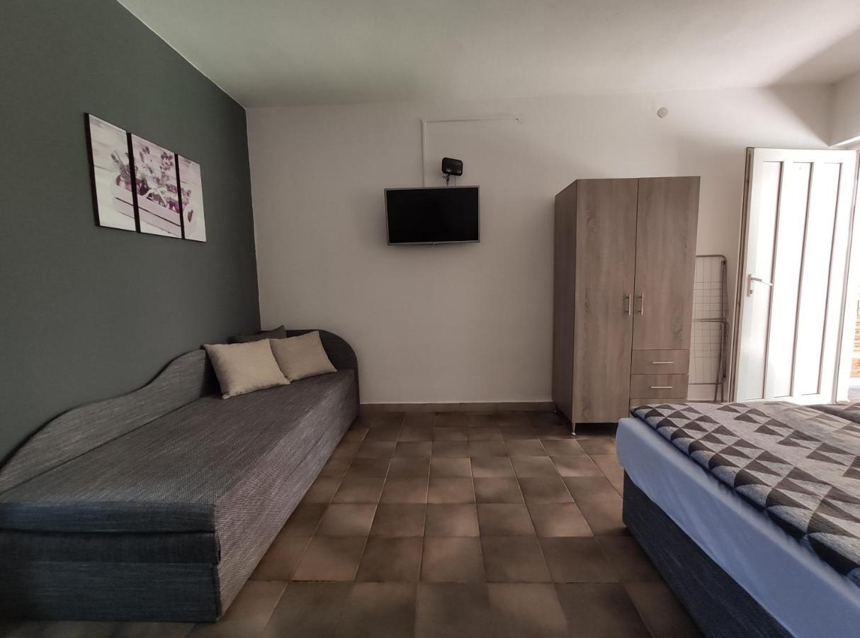 Vasti Apartman Siofok Luaran gambar