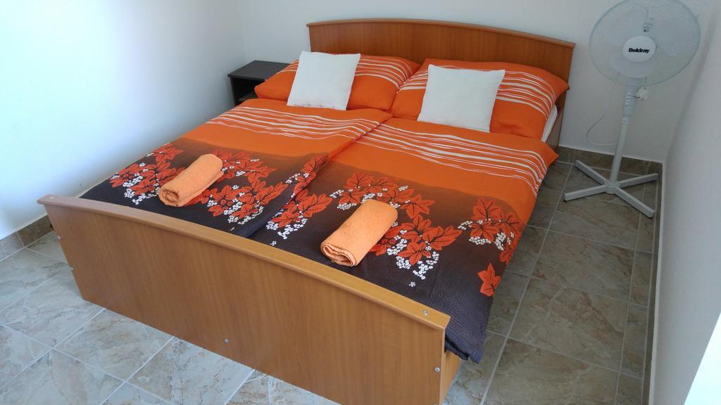 Vasti Apartman Siofok Luaran gambar
