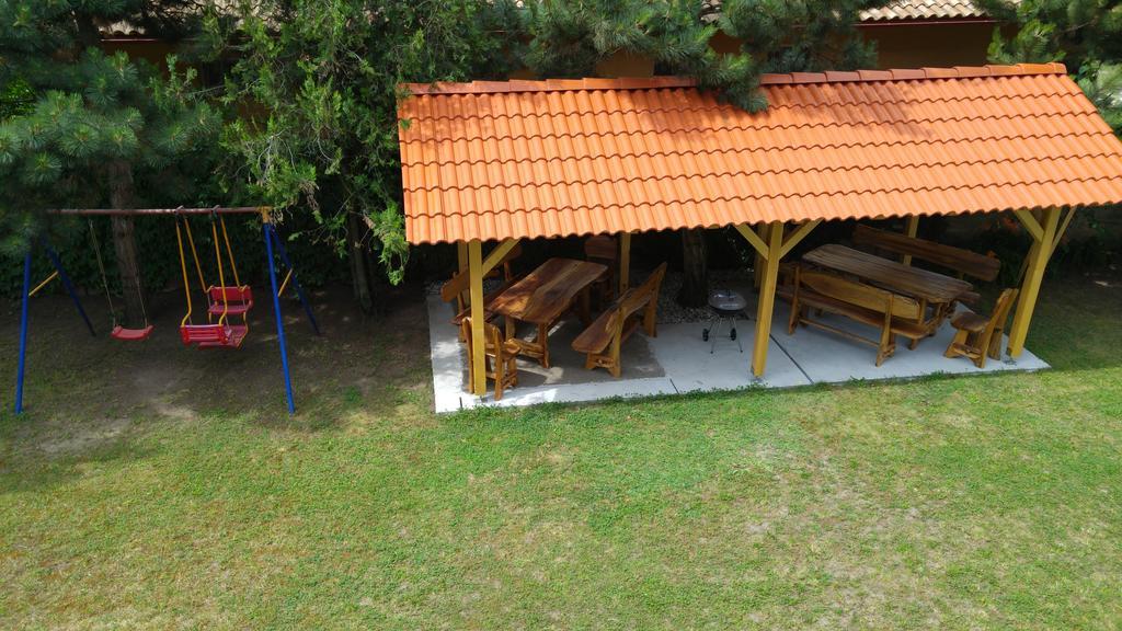 Vasti Apartman Siofok Luaran gambar