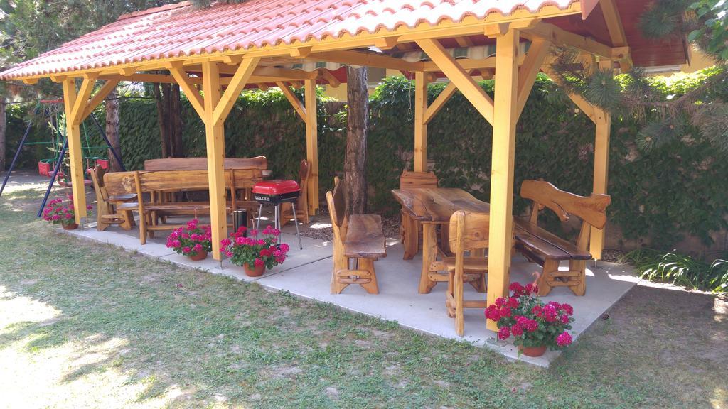 Vasti Apartman Siofok Luaran gambar
