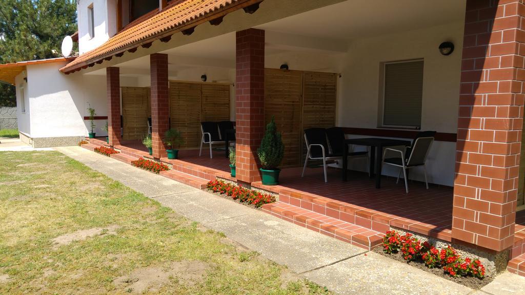 Vasti Apartman Siofok Luaran gambar